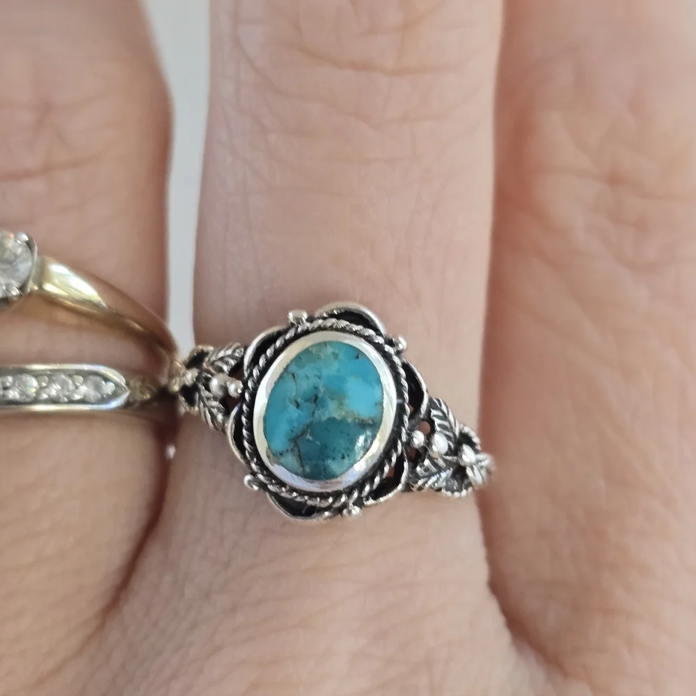 Turquoise Ring - Picture 2 of 6
